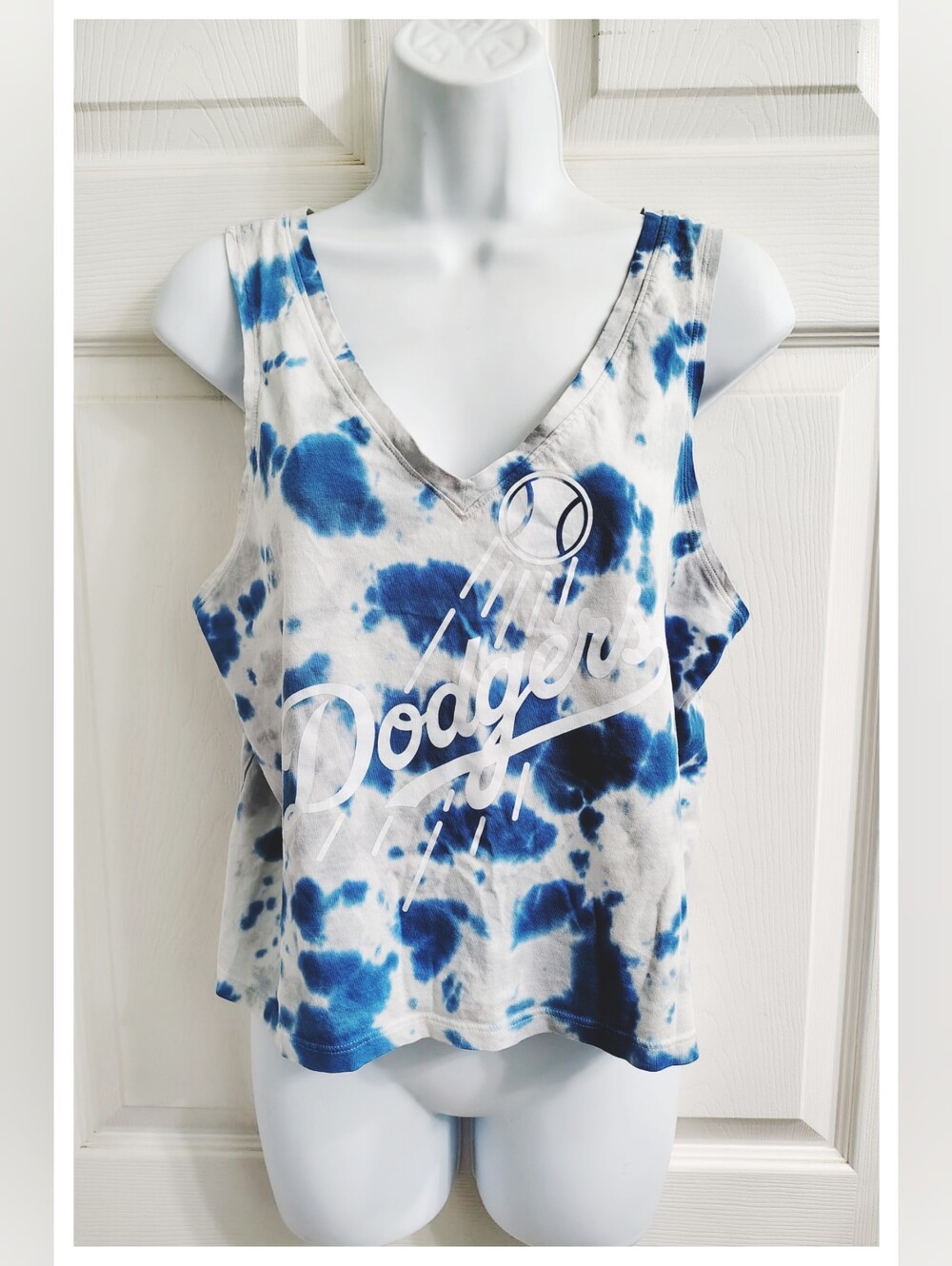 PINK / V.S. ⚾ Los Angeles Dodgers ⚾ Tie-Dyed V-Neck Tank Top - Women's Small